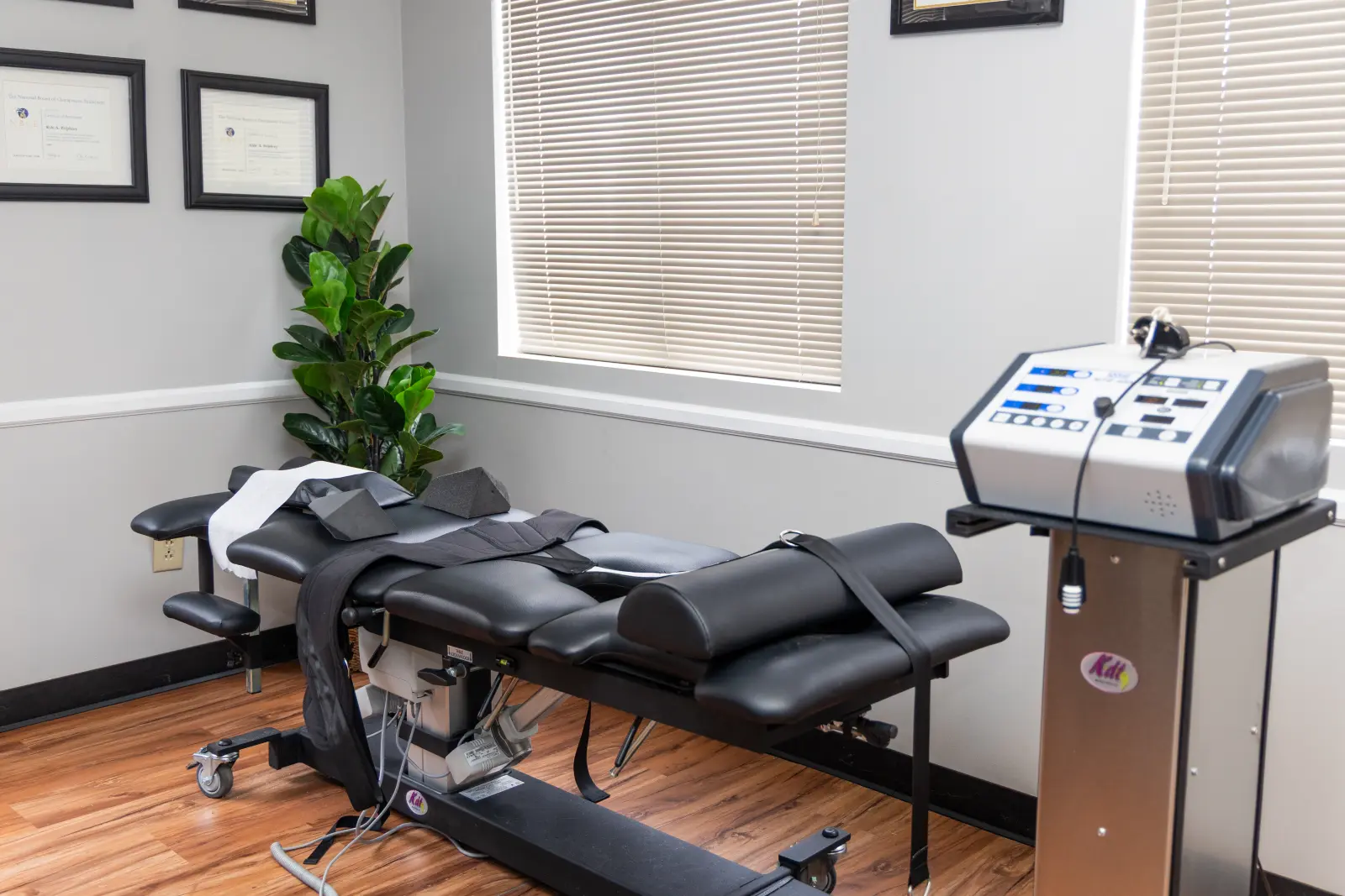 The computer-controlled spinal decompression table at Pelphrey Chiropractic in Lexington, KY